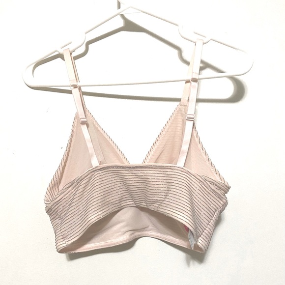 BRAND NEW Victoria’s Secret Bralette(never worn) - Picture 2 of 5